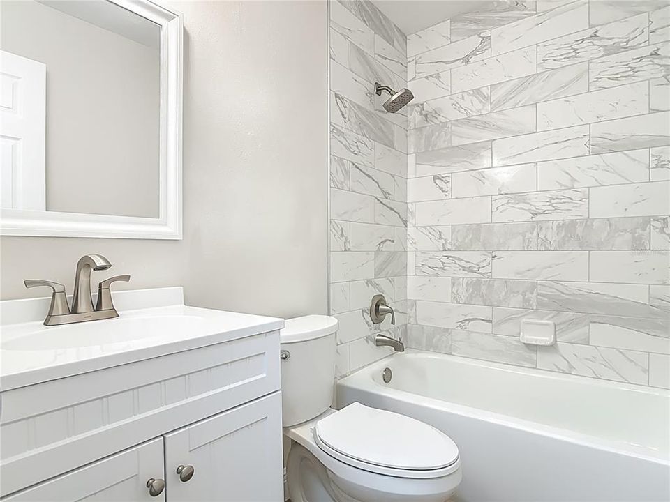 En Venta: $315,000 (3 camas, 2 baños, 1050 Pies cuadrados)