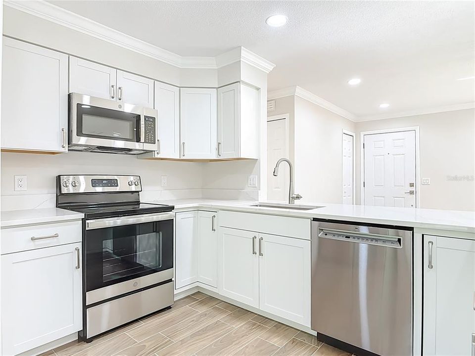 En Venta: $315,000 (3 camas, 2 baños, 1050 Pies cuadrados)