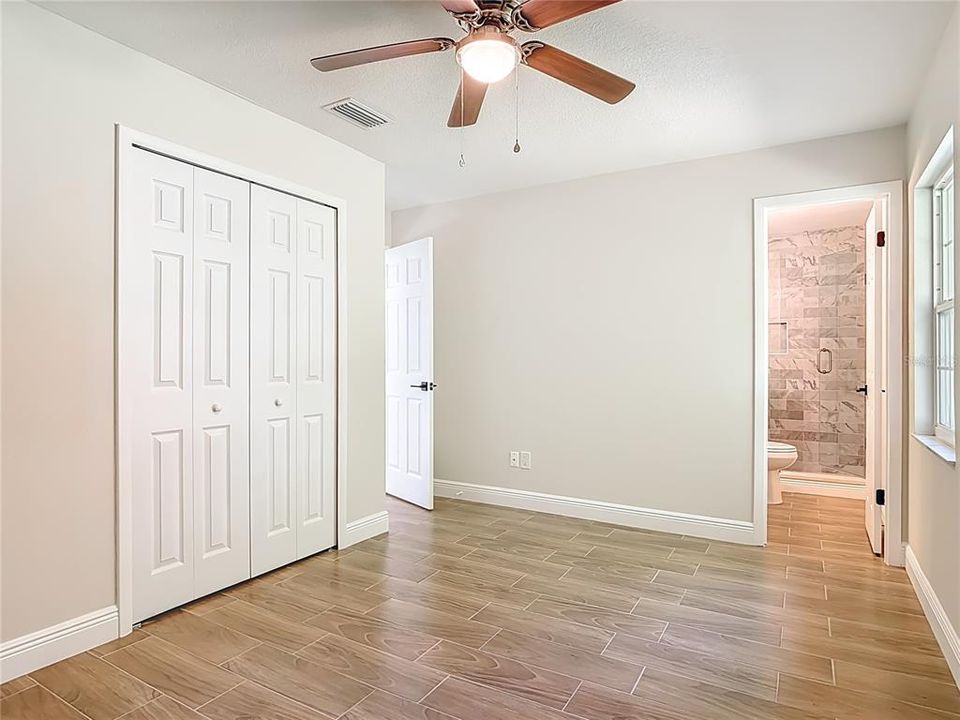 En Venta: $315,000 (3 camas, 2 baños, 1050 Pies cuadrados)