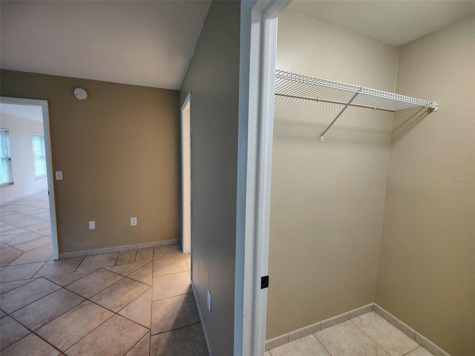 For Rent: $2,150 (3 beds, 2 baths, 1272 Square Feet)