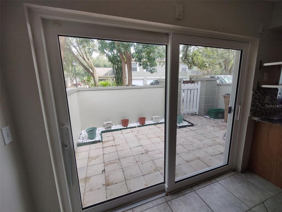 For Rent: $2,150 (3 beds, 2 baths, 1272 Square Feet)