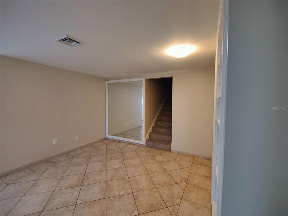 For Rent: $2,150 (3 beds, 2 baths, 1272 Square Feet)