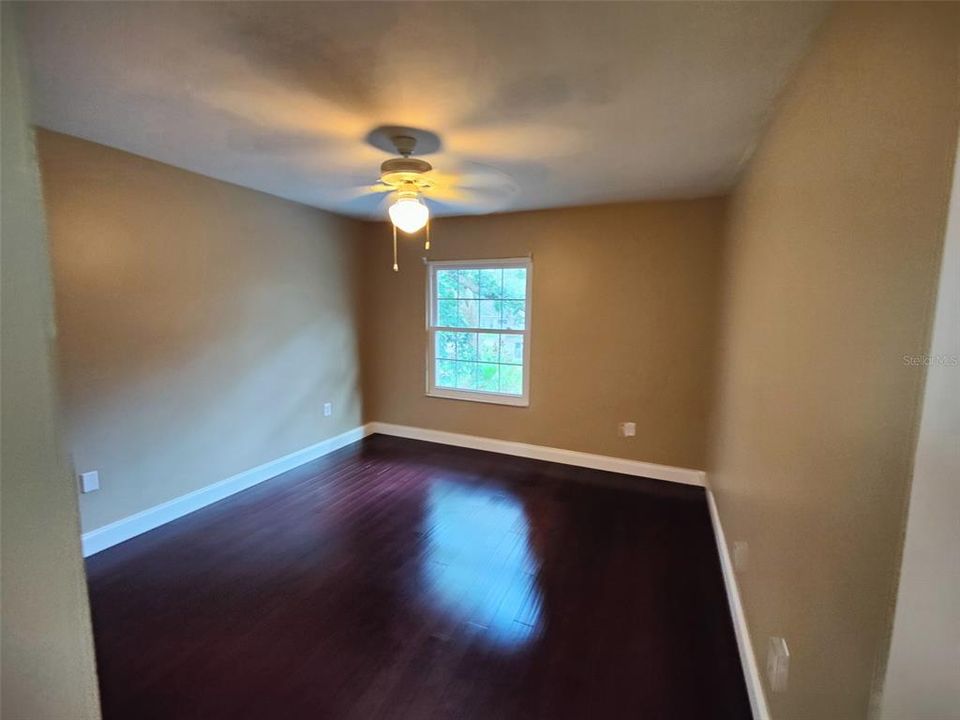 For Rent: $2,150 (3 beds, 2 baths, 1272 Square Feet)