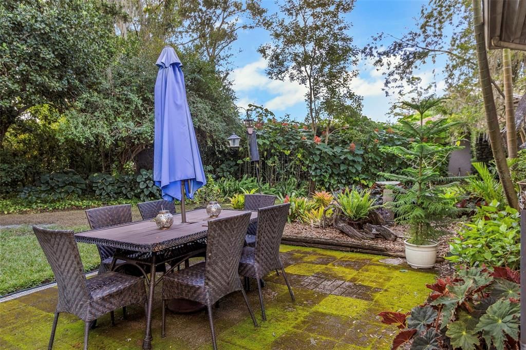 Active With Contract: $515,000 (3 beds, 2 baths, 1753 Square Feet)