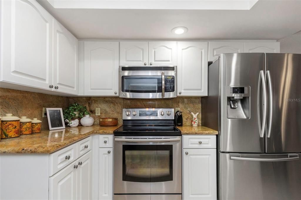 Active With Contract: $515,000 (3 beds, 2 baths, 1753 Square Feet)