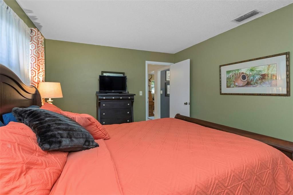 Active With Contract: $515,000 (3 beds, 2 baths, 1753 Square Feet)