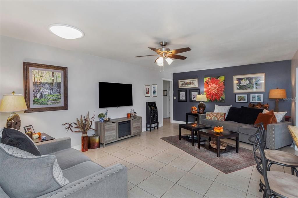 Active With Contract: $515,000 (3 beds, 2 baths, 1753 Square Feet)