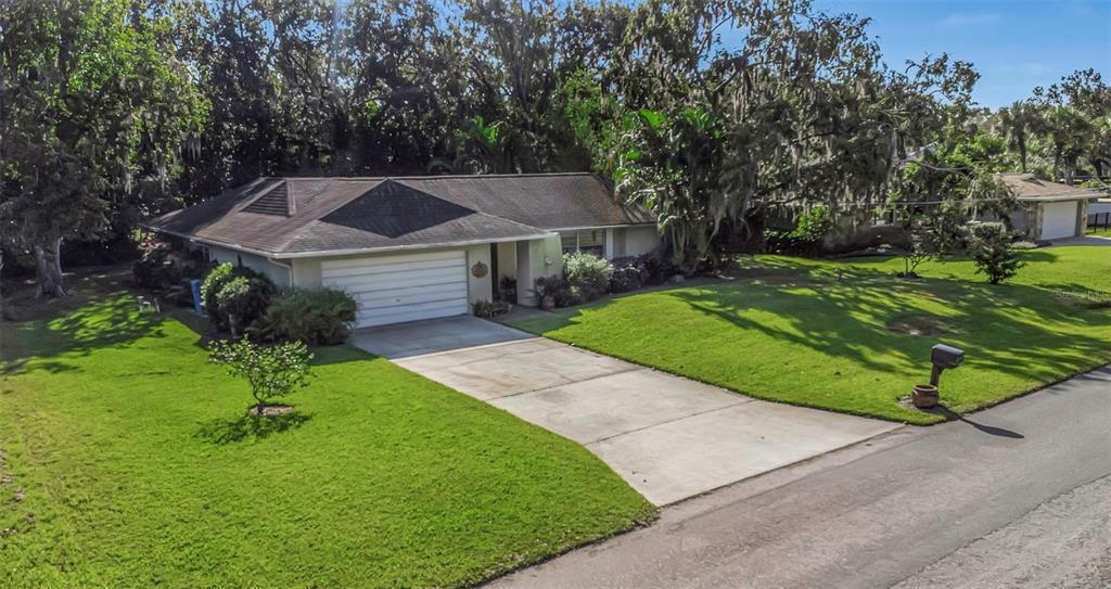 Active With Contract: $515,000 (3 beds, 2 baths, 1753 Square Feet)