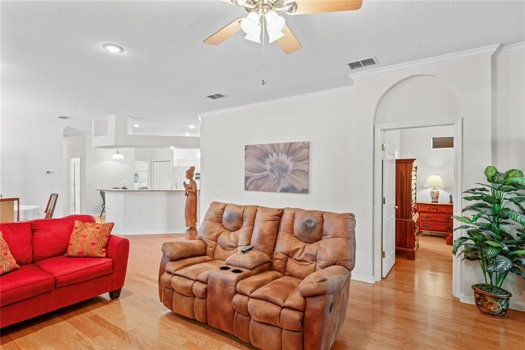 待售: $352,900 (3 贝兹, 2 浴室, 1804 平方英尺)