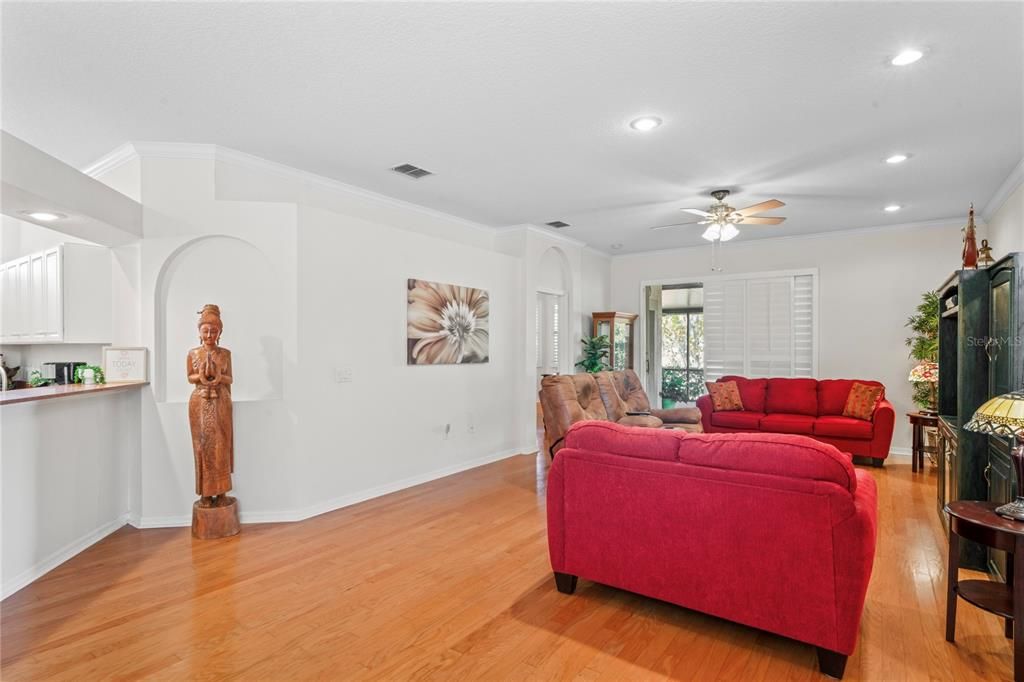 待售: $352,900 (3 贝兹, 2 浴室, 1804 平方英尺)