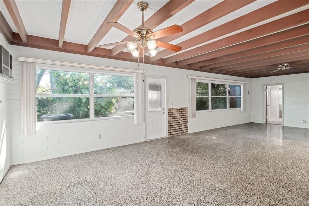 For Sale: $569,000 (3 beds, 2 baths, 1654 Square Feet)