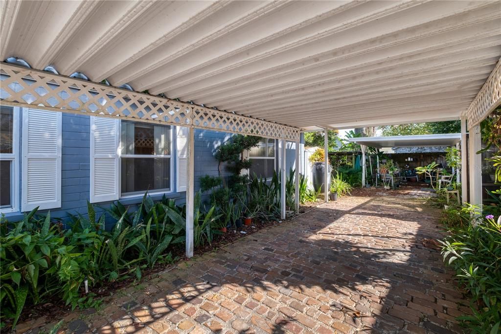 For Sale: $569,000 (3 beds, 2 baths, 1654 Square Feet)