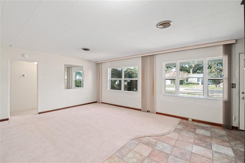 For Sale: $569,000 (3 beds, 2 baths, 1654 Square Feet)