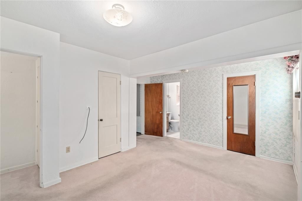 For Sale: $569,000 (3 beds, 2 baths, 1654 Square Feet)