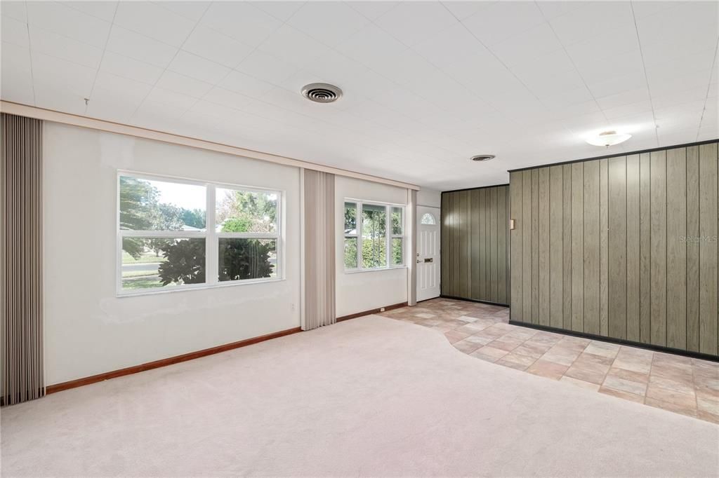 For Sale: $569,000 (3 beds, 2 baths, 1654 Square Feet)