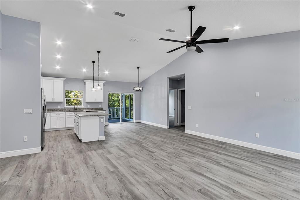 For Sale: $525,000 (4 beds, 2 baths, 2782 Square Feet)