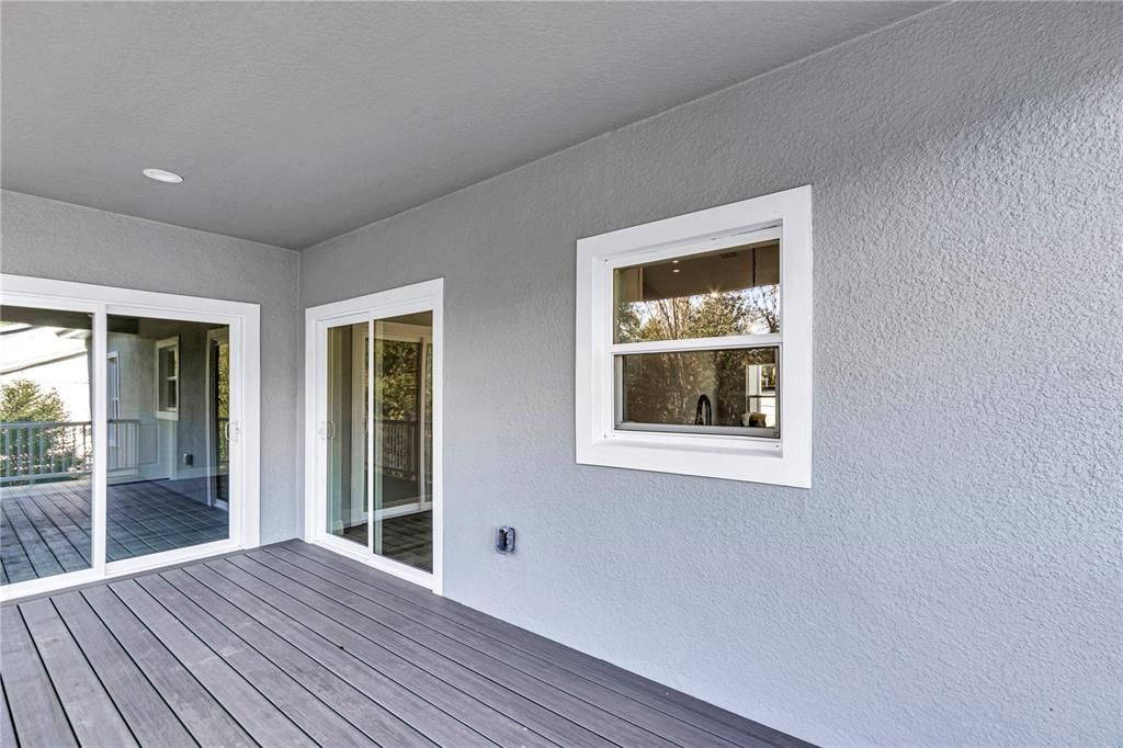 For Sale: $525,000 (4 beds, 2 baths, 2782 Square Feet)