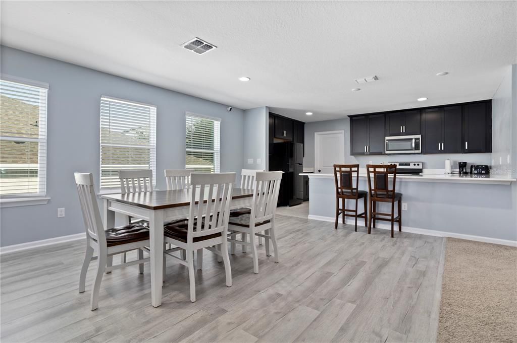 For Sale: $725,000 (6 beds, 5 baths, 4732 Square Feet)