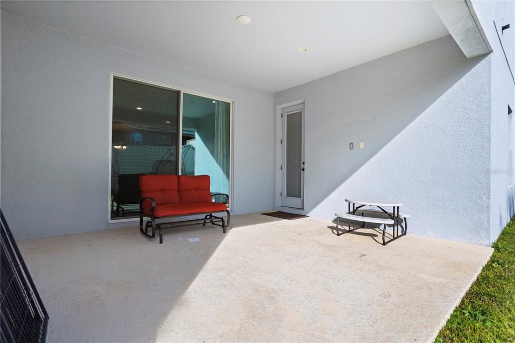 For Sale: $725,000 (6 beds, 5 baths, 4732 Square Feet)