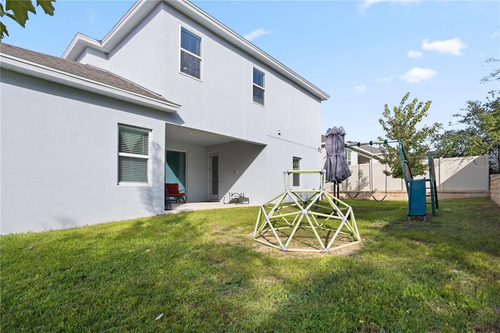 For Sale: $725,000 (6 beds, 5 baths, 4732 Square Feet)