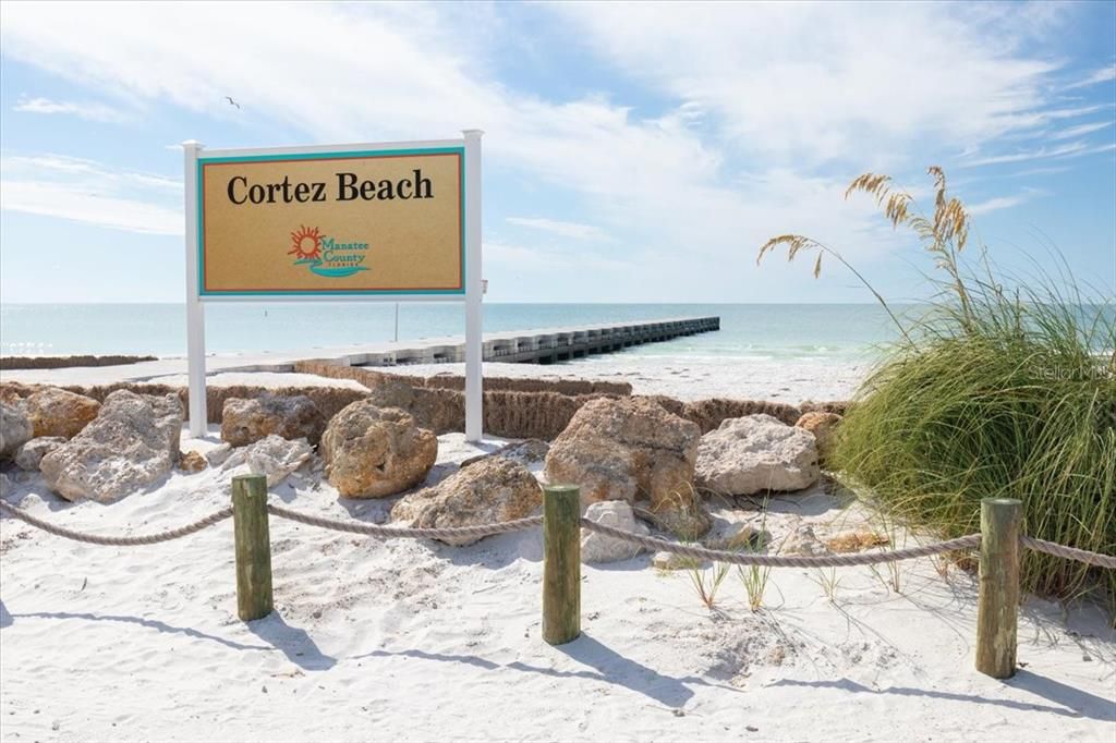 For Sale: $199,900 (2 beds, 2 baths, 960 Square Feet)