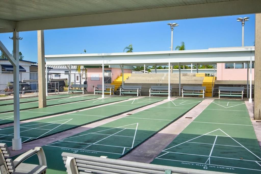 For Sale: $199,900 (2 beds, 2 baths, 960 Square Feet)