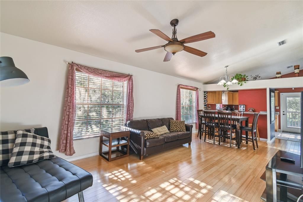 En Renta: $3,400 (3 camas, 3 baños, 1329 Pies cuadrados)