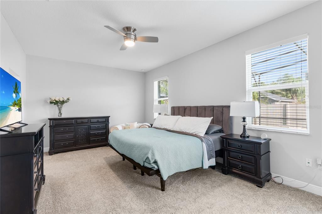 For Sale: $554,900 (4 beds, 2 baths, 2138 Square Feet)