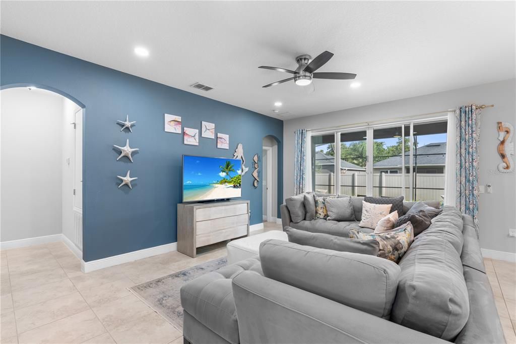 For Sale: $554,900 (4 beds, 2 baths, 2138 Square Feet)