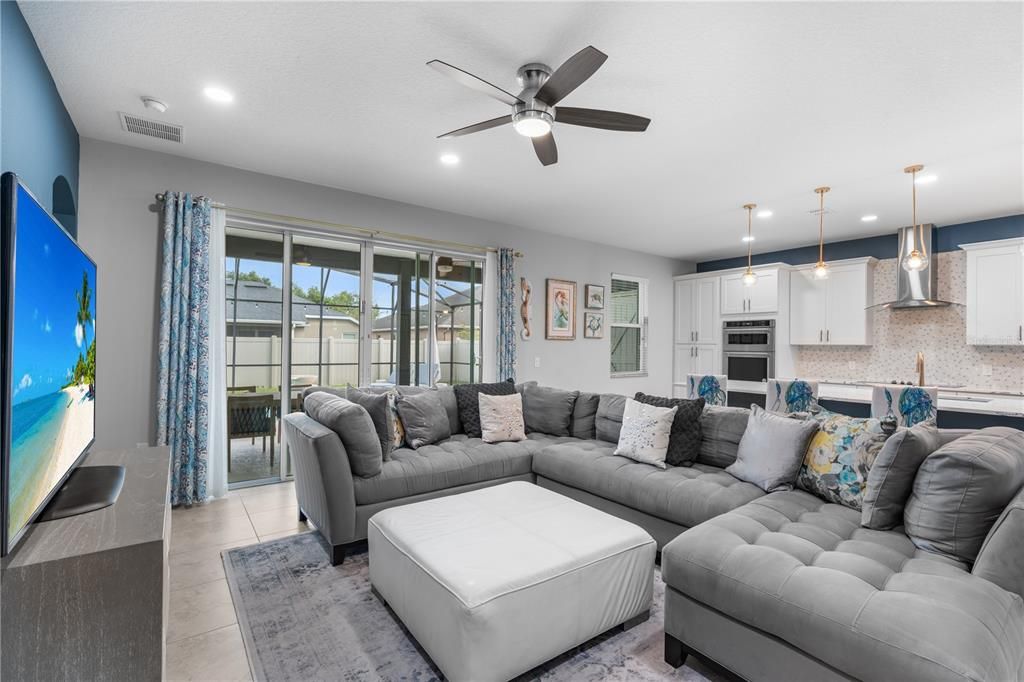 For Sale: $554,900 (4 beds, 2 baths, 2138 Square Feet)