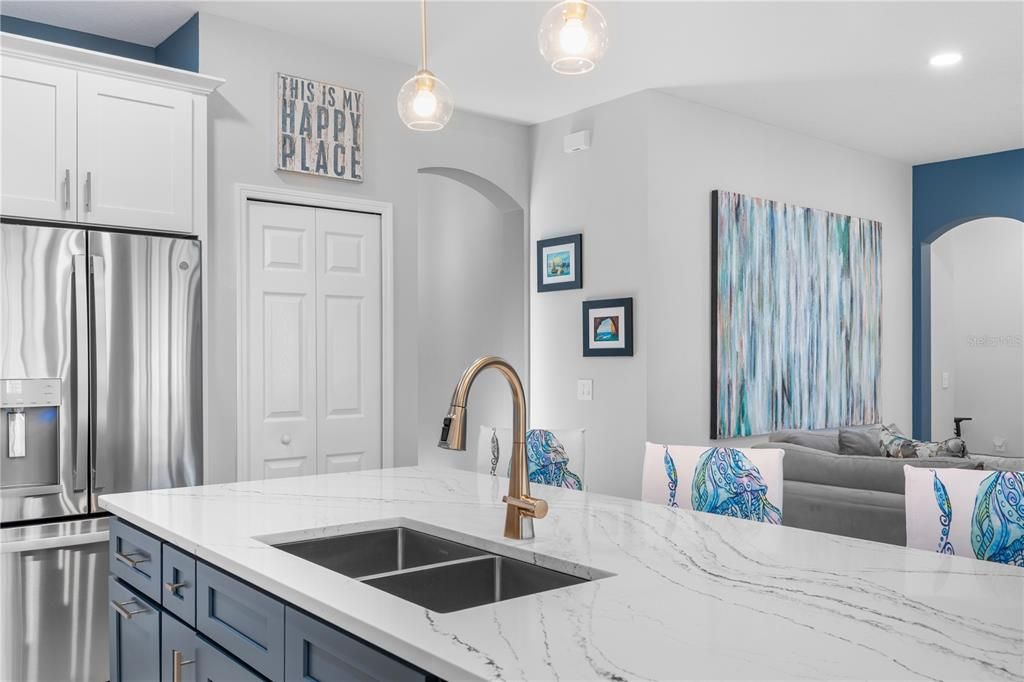 For Sale: $554,900 (4 beds, 2 baths, 2138 Square Feet)