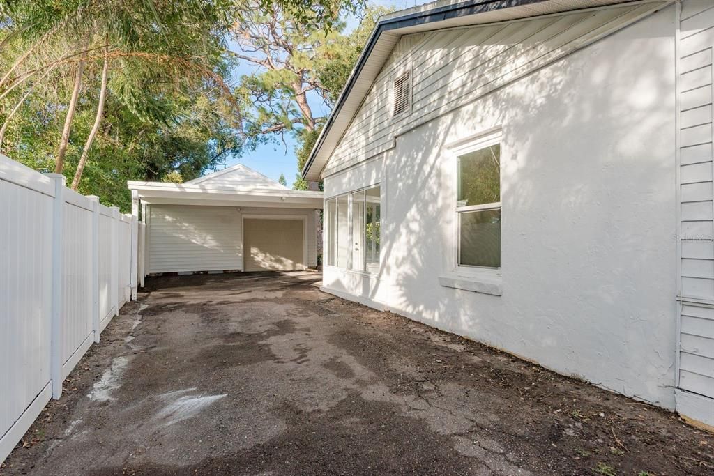 Active With Contract: $650,000 (4 beds, 3 baths, 1928 Square Feet)