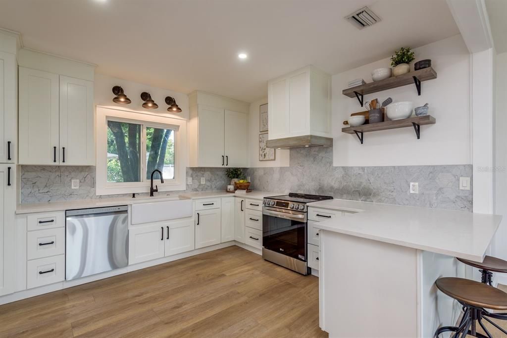Active With Contract: $650,000 (4 beds, 3 baths, 1928 Square Feet)