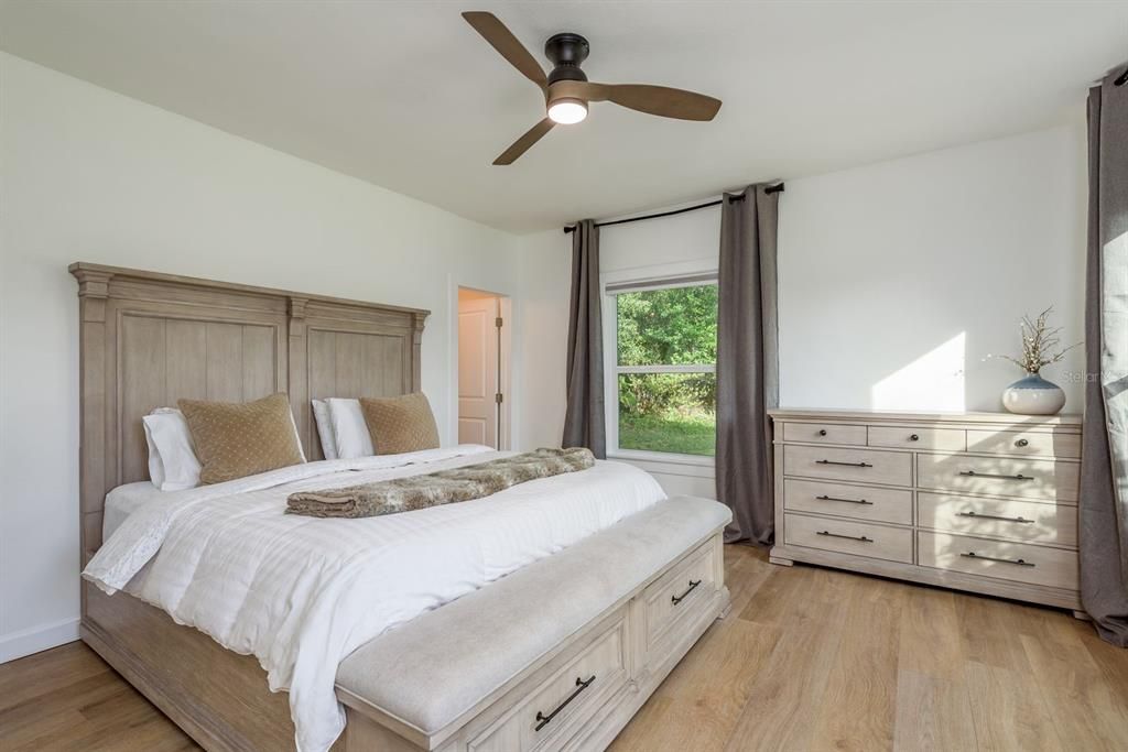 Active With Contract: $650,000 (4 beds, 3 baths, 1928 Square Feet)