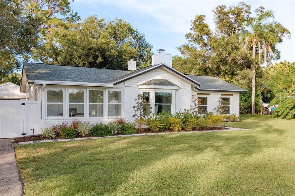 Active With Contract: $650,000 (4 beds, 3 baths, 1928 Square Feet)