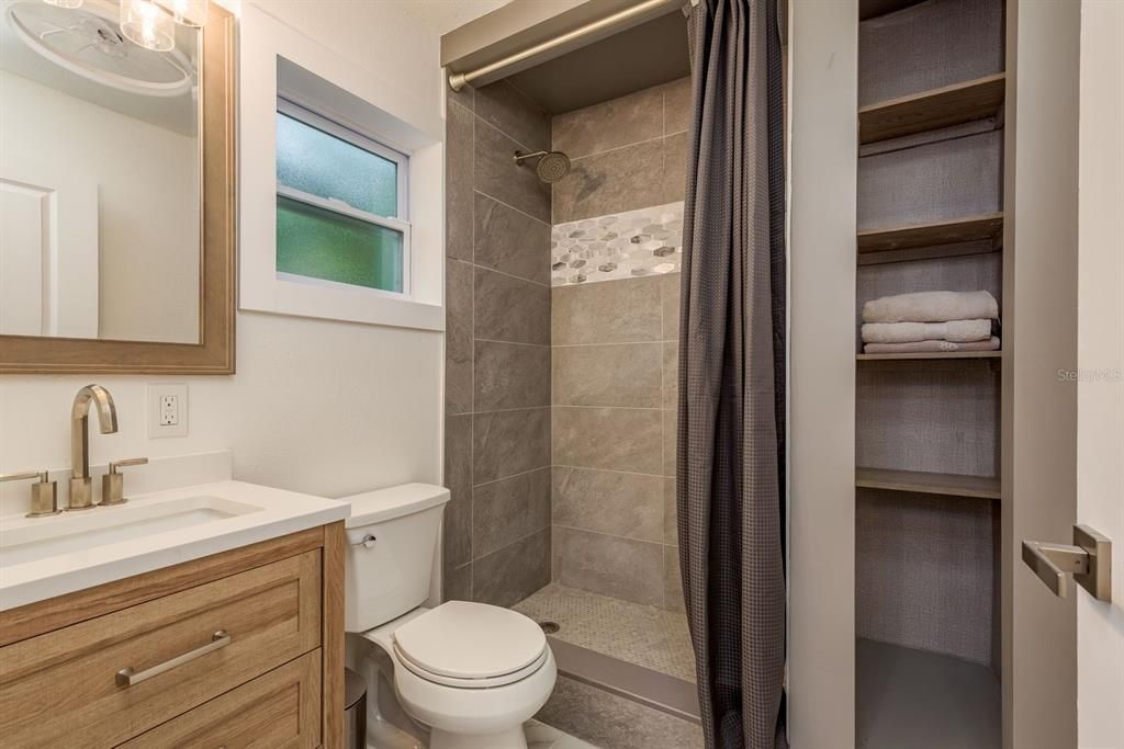 Active With Contract: $650,000 (4 beds, 3 baths, 1928 Square Feet)