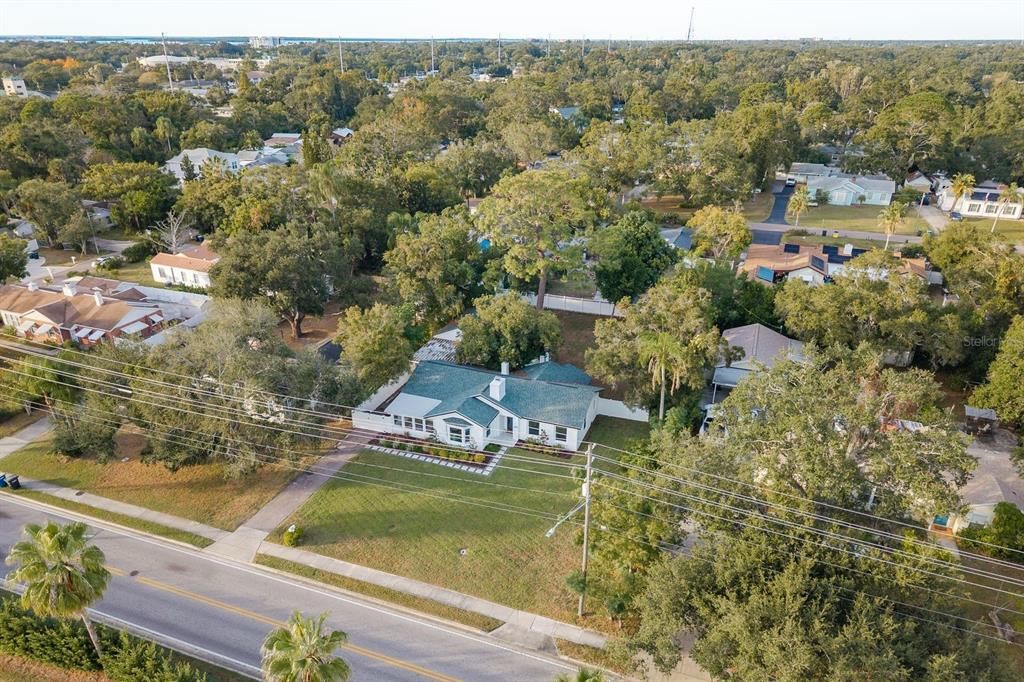 Active With Contract: $650,000 (4 beds, 3 baths, 1928 Square Feet)