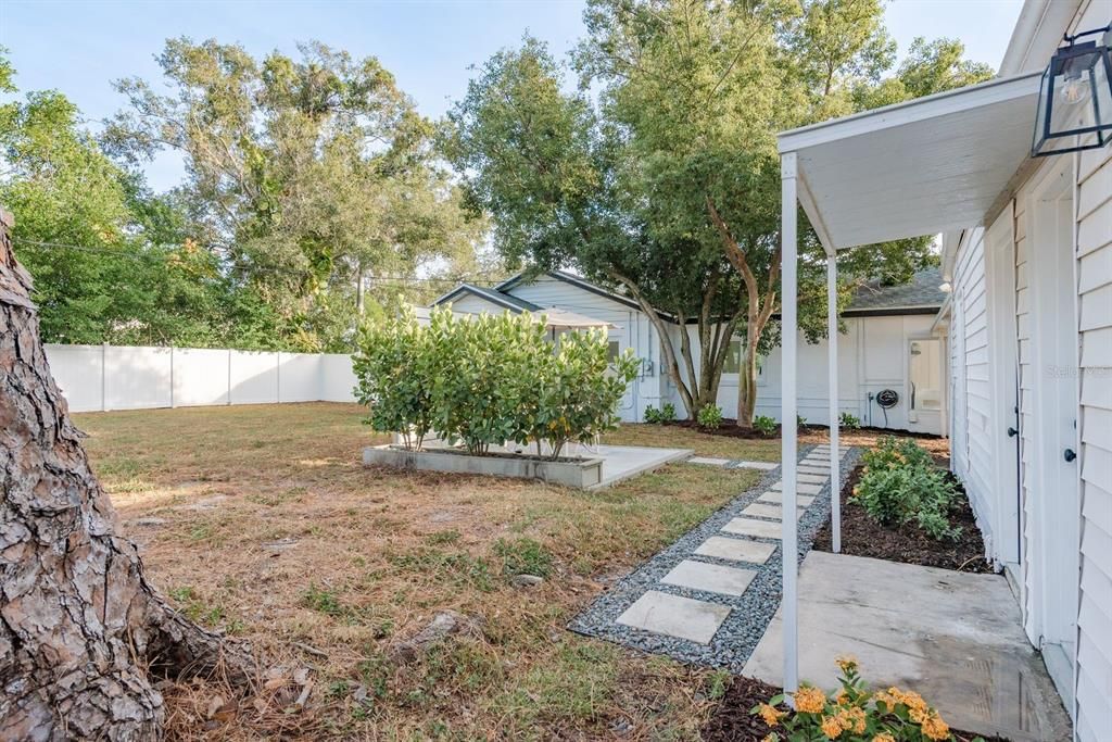 Active With Contract: $650,000 (4 beds, 3 baths, 1928 Square Feet)