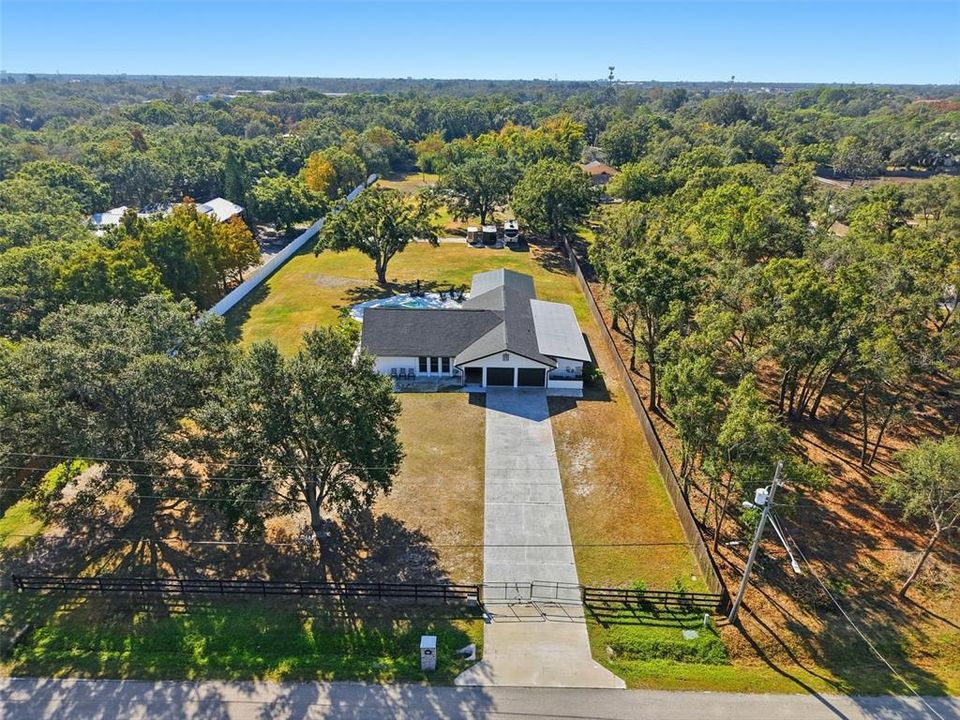 For Sale: $2,275,000 (3 beds, 2 baths, 2411 Square Feet)