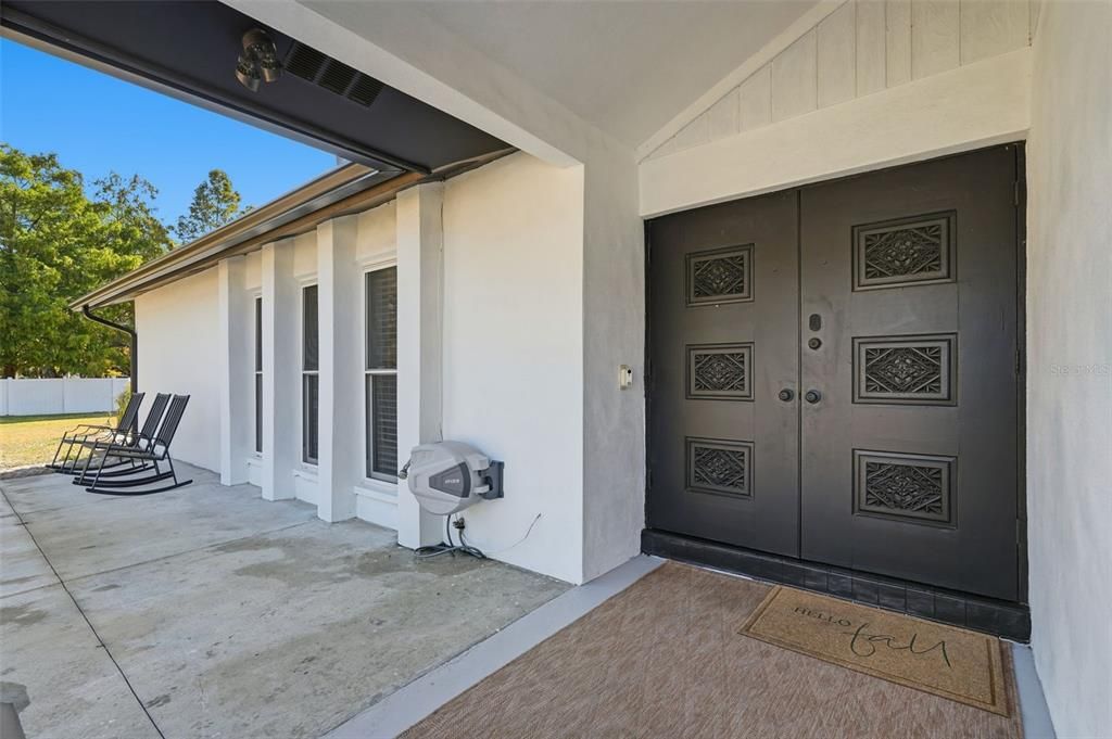 For Sale: $2,275,000 (3 beds, 2 baths, 2411 Square Feet)