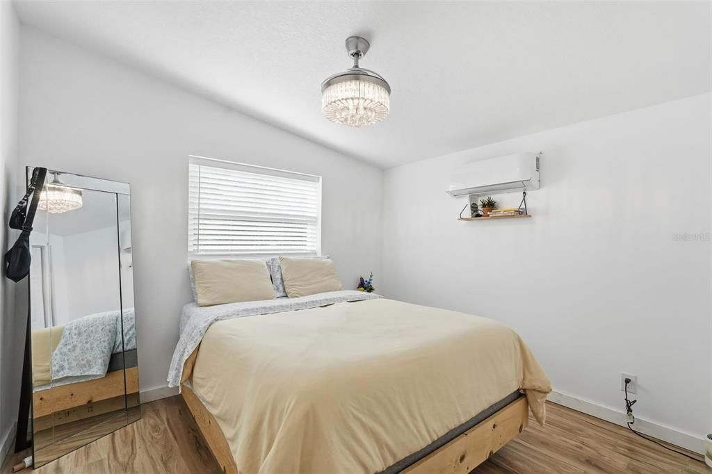 For Sale: $2,275,000 (3 beds, 2 baths, 2411 Square Feet)