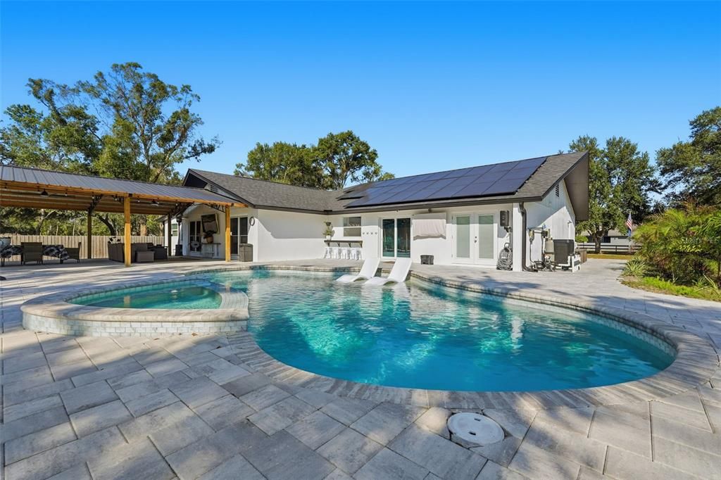 For Sale: $2,275,000 (3 beds, 2 baths, 2411 Square Feet)