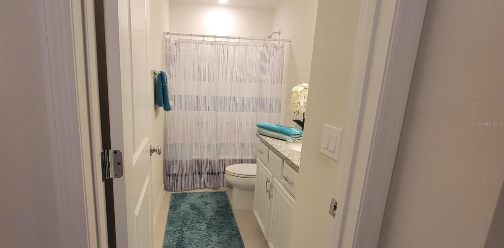 For Rent: $2,300 (3 beds, 2 baths, 1617 Square Feet)