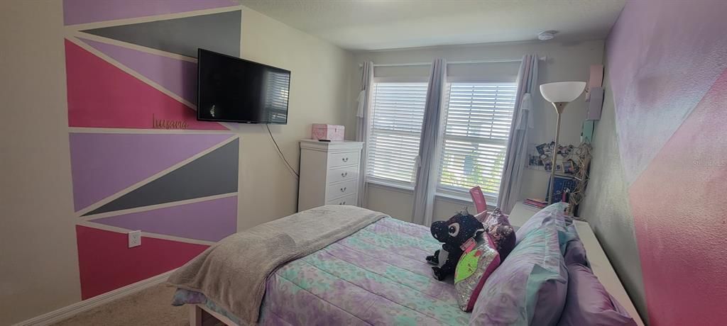 For Rent: $2,300 (3 beds, 2 baths, 1617 Square Feet)