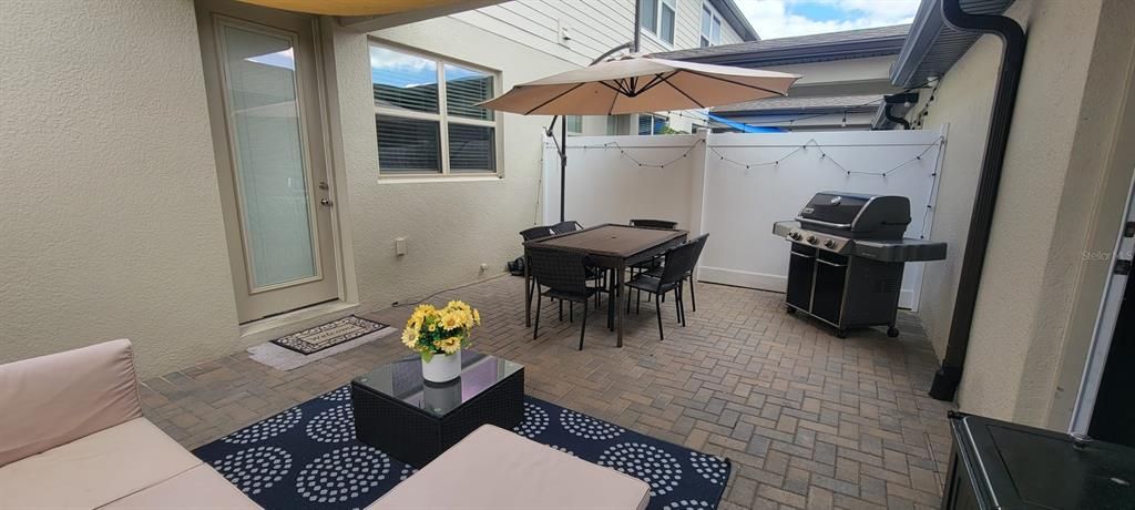 For Rent: $2,300 (3 beds, 2 baths, 1617 Square Feet)