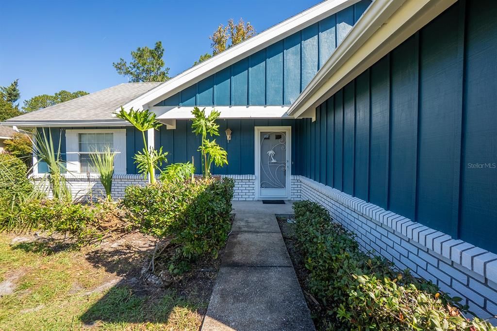 For Sale: $345,000 (3 beds, 2 baths, 1677 Square Feet)