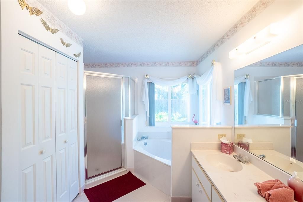 For Sale: $345,000 (3 beds, 2 baths, 1677 Square Feet)