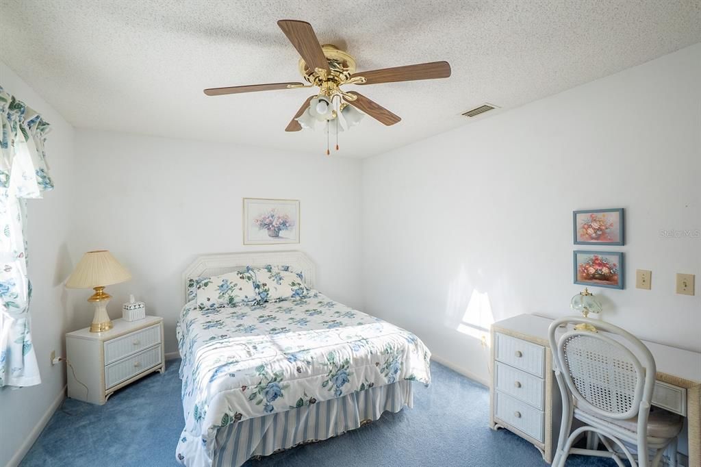 For Sale: $345,000 (3 beds, 2 baths, 1677 Square Feet)