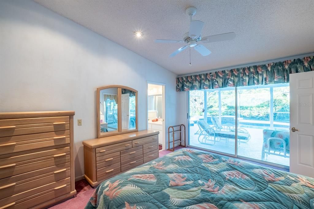 For Sale: $345,000 (3 beds, 2 baths, 1677 Square Feet)