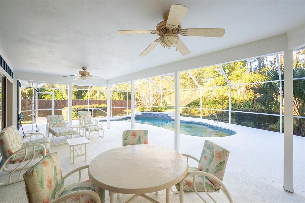 For Sale: $345,000 (3 beds, 2 baths, 1677 Square Feet)